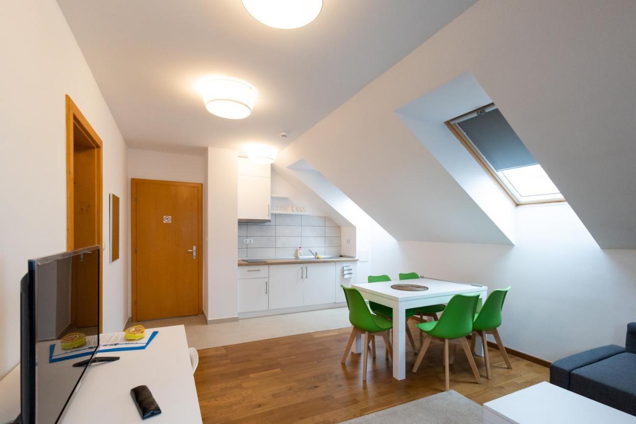 Merkur Apartments - Self Check-In Меркуря-Чук Экстерьер фото